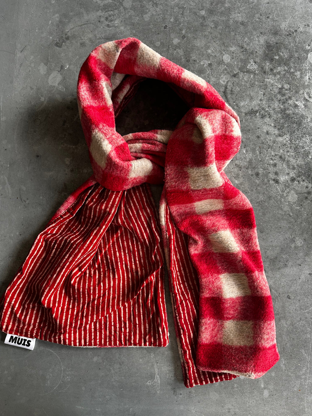 Shawl Tjek